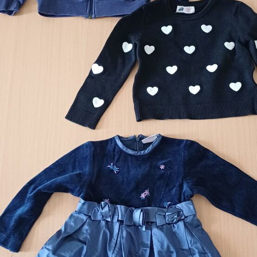 Girls' clothes up to 24 months like new, 17 pieces and 4 sets for 2 years old