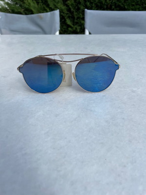 Metallic gold sunglasses new