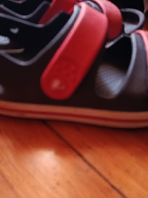 Crocs παιδικές παντόφλες για αγόρι, μπλε και κόκκινες, νούμερο 33-34