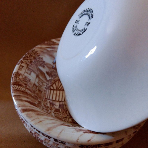 Broadhurst vintage ironstone bowl set of 6 from Staffordshire, like new