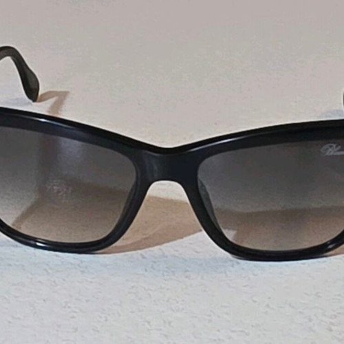 Blumarine sunglasses like new, black, made in Italy