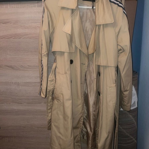 Stradivarius trench coat size S