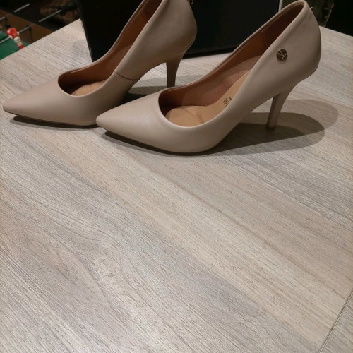 Vizzano nude pumps size 40, 9cm heel, worn once