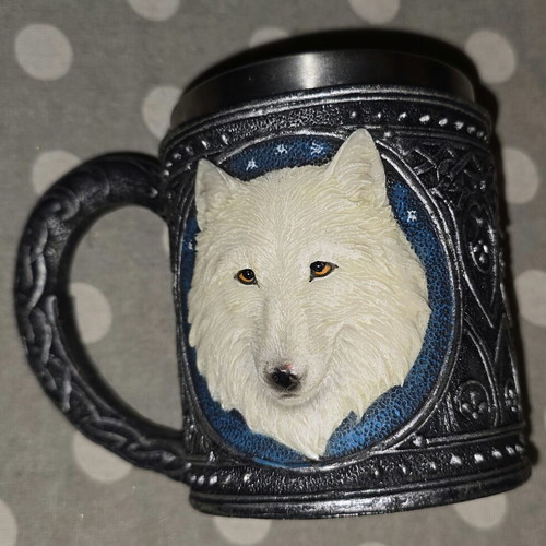 Decorative mug with wolf like new