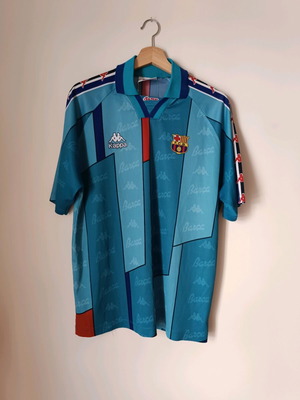 Barcelona 1995/1996 away jersey size Large used