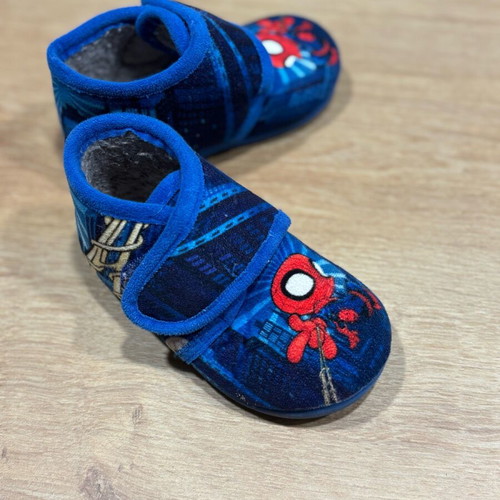 Spider-Man Kids' Slippers size 23 like new