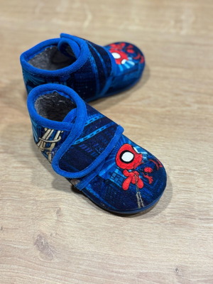 Spider-Man Kids' Slippers size 23 like new