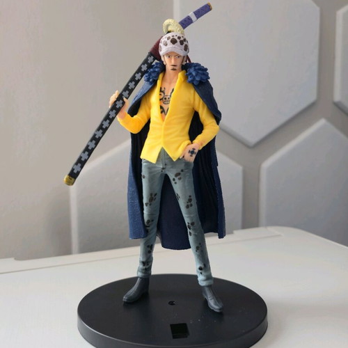 Trafalgar Law One Piece figure 18cm new