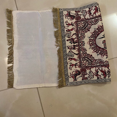 Traditional decorative woven placemat lined new