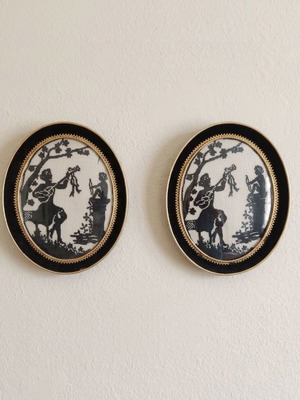Vintage oval frames set of 2 with embroidered silhouettes used