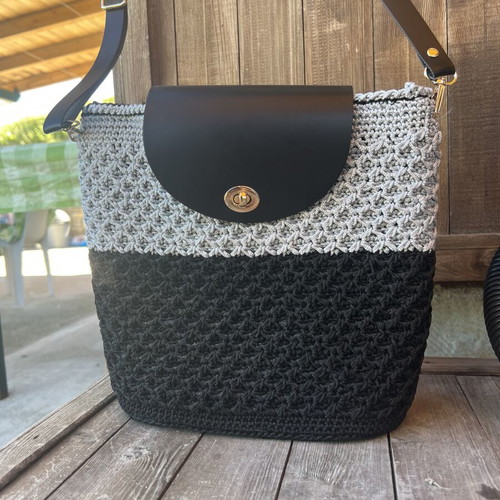 Handmade knitted shoulder bag crossbody gray and black like new