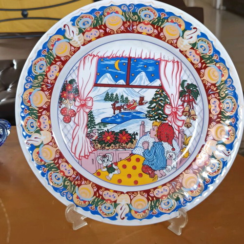 Studio Alessandro Christmas platter like new, handmade porcelain