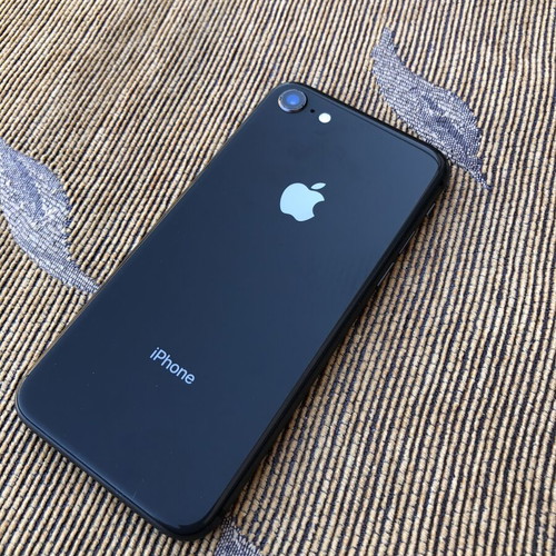 iPhone 8 64GB Black like new
