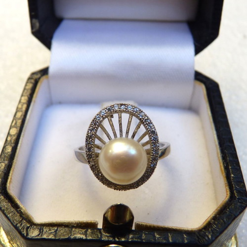 925 Silver ring with pearl and zircon