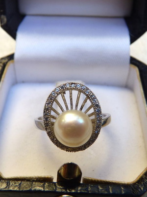 925 Silver ring with pearl and zircon