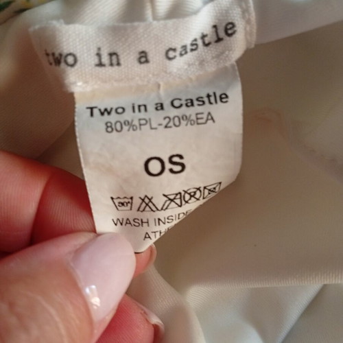 Two In A Castle beachwear set with hat and skirt like new, multicolor