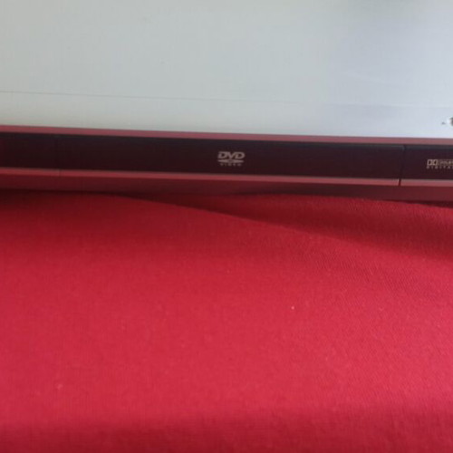 Bluesky DV855 DVD Player like new with remote and scart cable