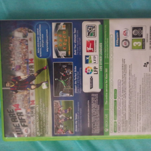 FIFA 14 Xbox 360 game like new, full set