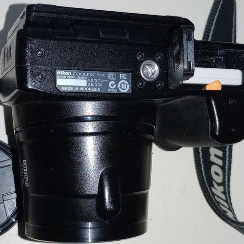 Nikon Coolpix P100 camera like new