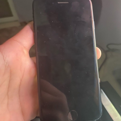 iPhone SE 2020 used for parts with case