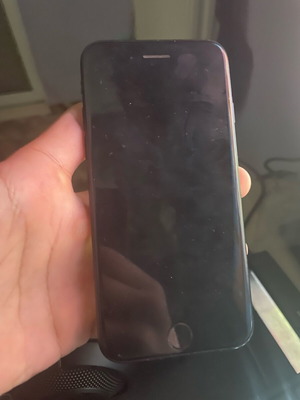 iPhone SE 2020 used for parts with case