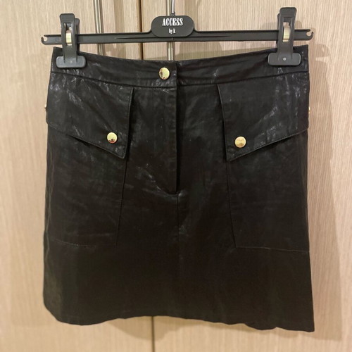 Zara mini skirt like new, black with crinkled leather look
