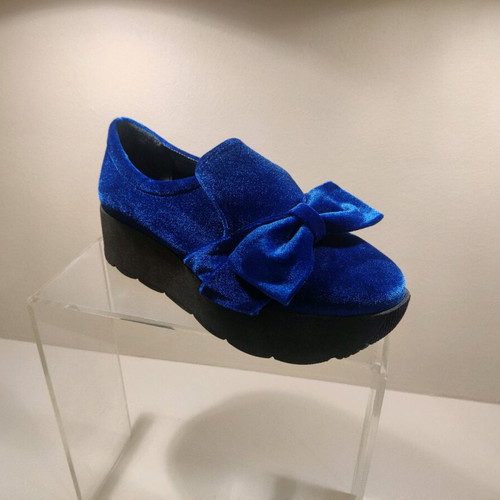 Women's boots new with genuine velvet