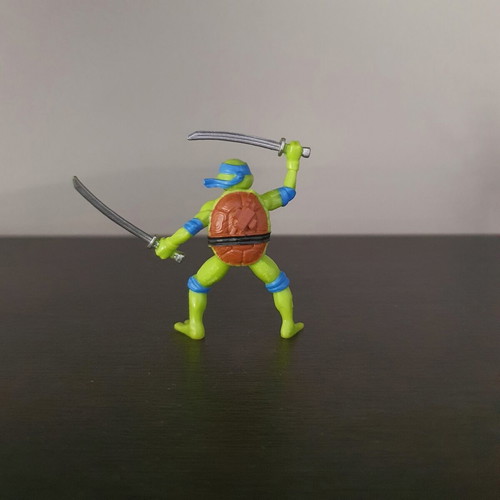 Leonardo figure TMNT Mayhem 2023 used, 5cm