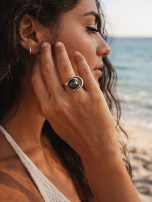 Tahitian Black Pearl ring with adjustable silver setting new