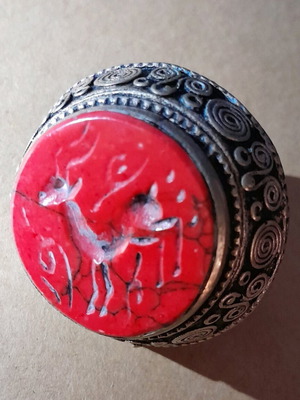 Alpaca Afghan ring vintage seal stone like new with coral