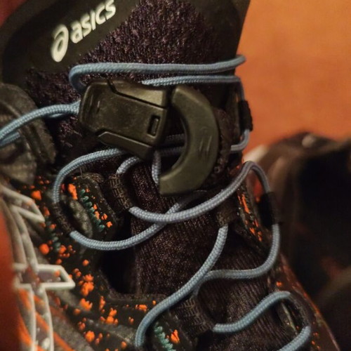 Asics Fujispeed athletic shoes like new, size 38, multicolor