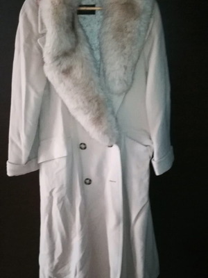 Wool women's coat used with fur collar size medium beige-camel