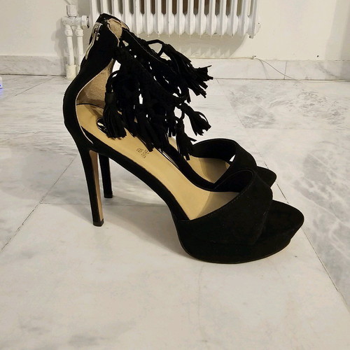 Exe leather sandals with tassels, size 39, like new