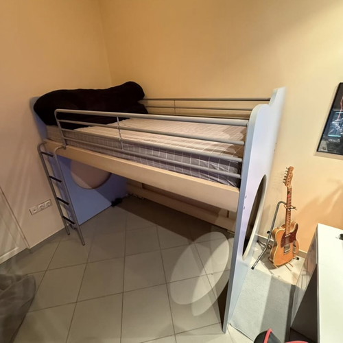 Neoset bunk bed like new, wooden without mattresses
