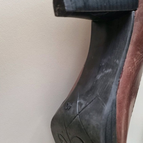 Marco Tozzi leather pumps like new, size 40, brown