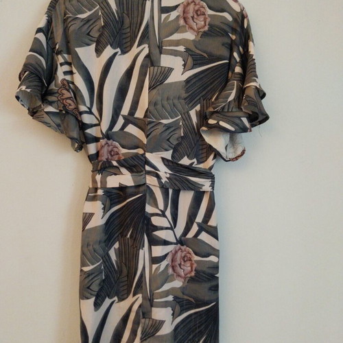 Misskoo women's floral dress M like new, colorful