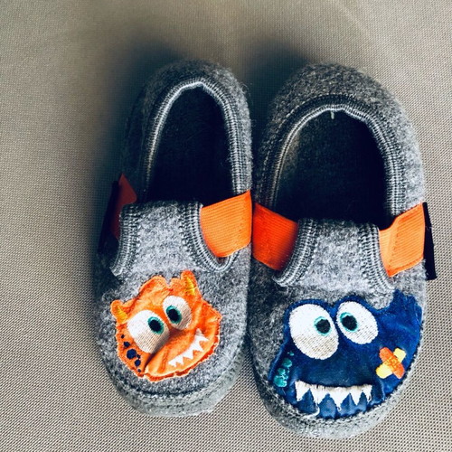 Giesswein slippers used for boys multicolor