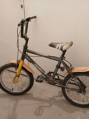 Orient children's bicycle 16 inches used, black