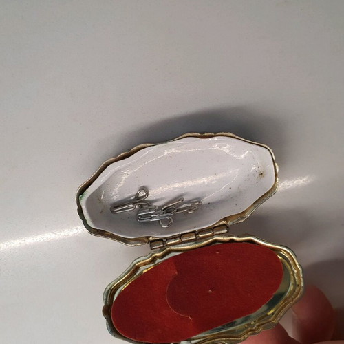 Retro decorative sewing box used