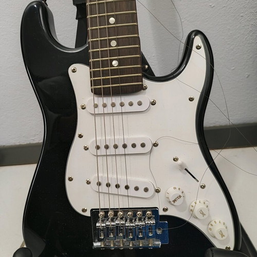 Granite Junior Electric Guitar used with Stagg case and Proel stand