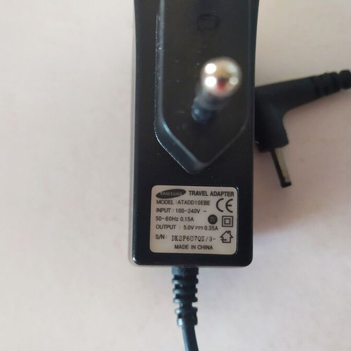 Mobile phone chargers and connection cables used, single piece