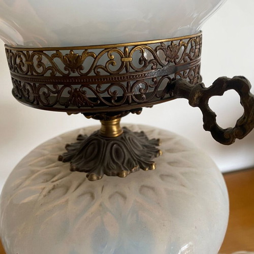 Table lamp antique with fayiance glass and bronze carvings like new