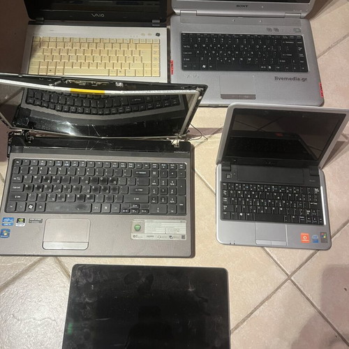 Laptop for spare parts or repair, used