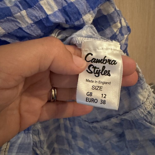 Checked dress size 38 with puff sleeves like new, Cambras Style