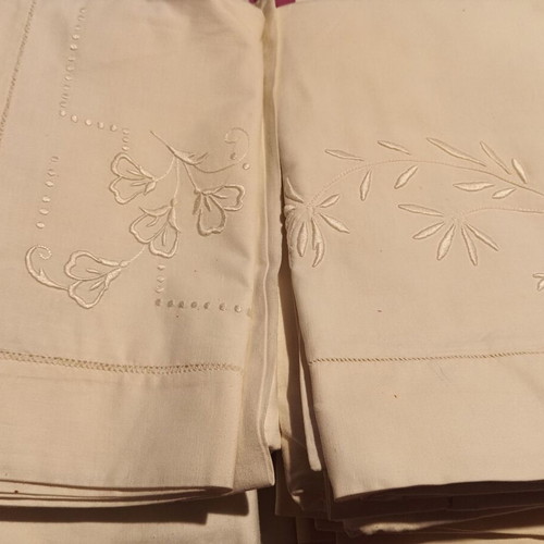 Pillowcases used, pack of 15, cotton, need freshening