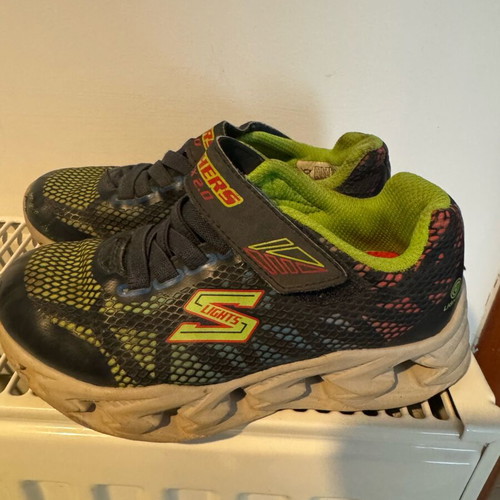 Skechers athletic shoes size 28 used, comfortable and lightweight
