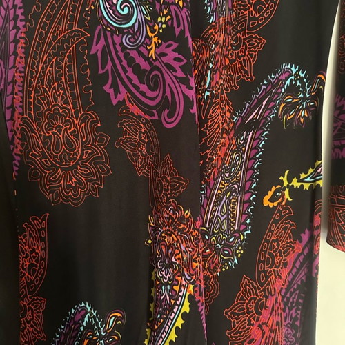Dress with bold paisley used, elastic fabric, size L, black