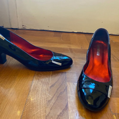 Vintage Y2K coquette heels used, patent leather
