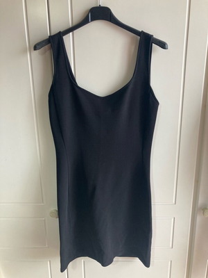 Mini φόρεμα Bershka μαύρο καινούργιο εφαρμοστό