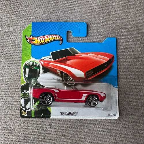 Hot Wheels '69 Camaro mainline 2013 new